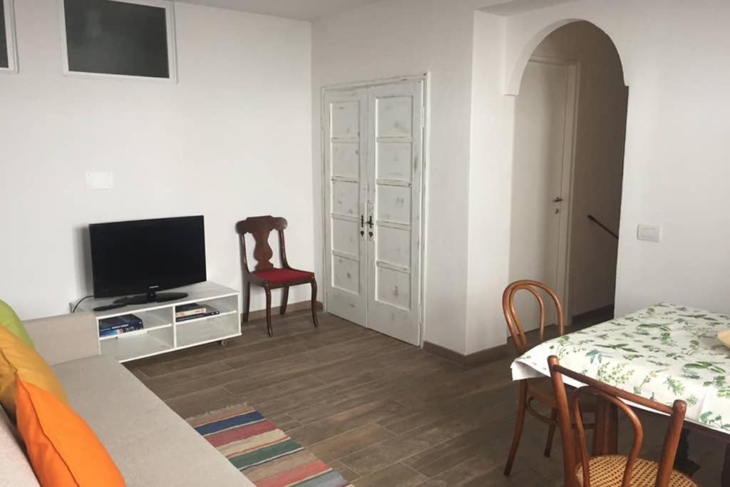 Ferienwohnung Aubert 64 Aosta Exterior foto